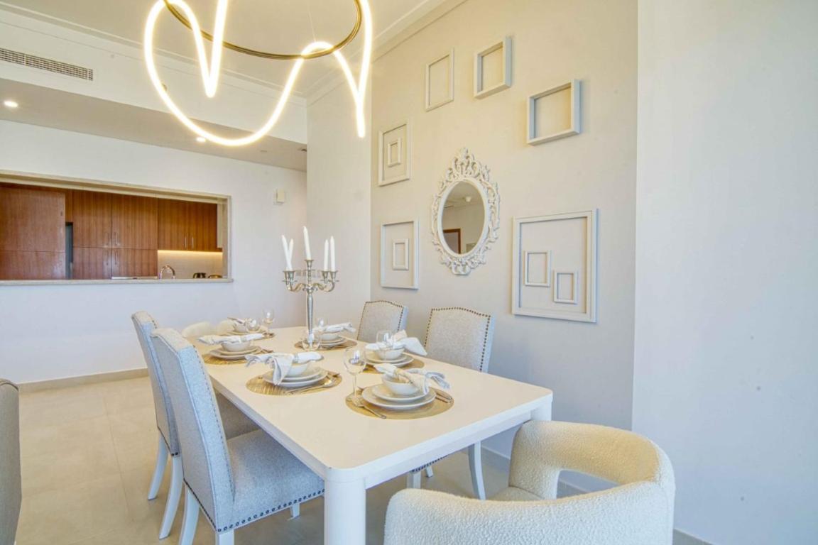 The Smart Concierge - Vida The Hills * Dubai